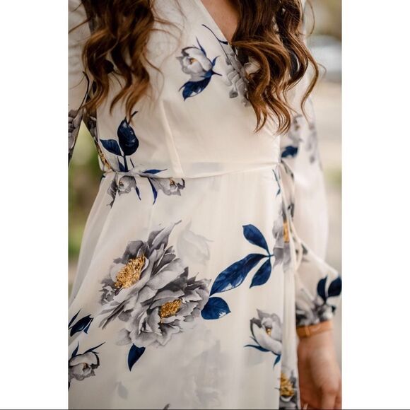 ✨ Easter Wrap Dress✨ - Picture 4 of 5